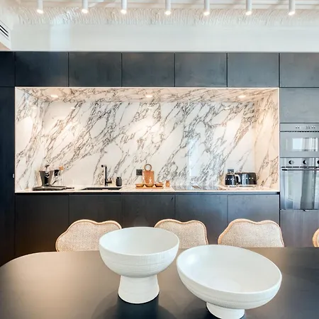 Urbanflat 225 - Elite 4 Bedroom Bastille Apartment Paris