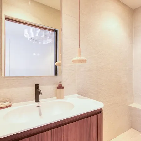 Apartment Urbanflat 225 - Elite 4 Bedroom Bastille