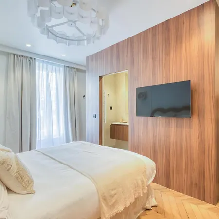 Urbanflat 225 - Elite 4 Bedroom Bastille *