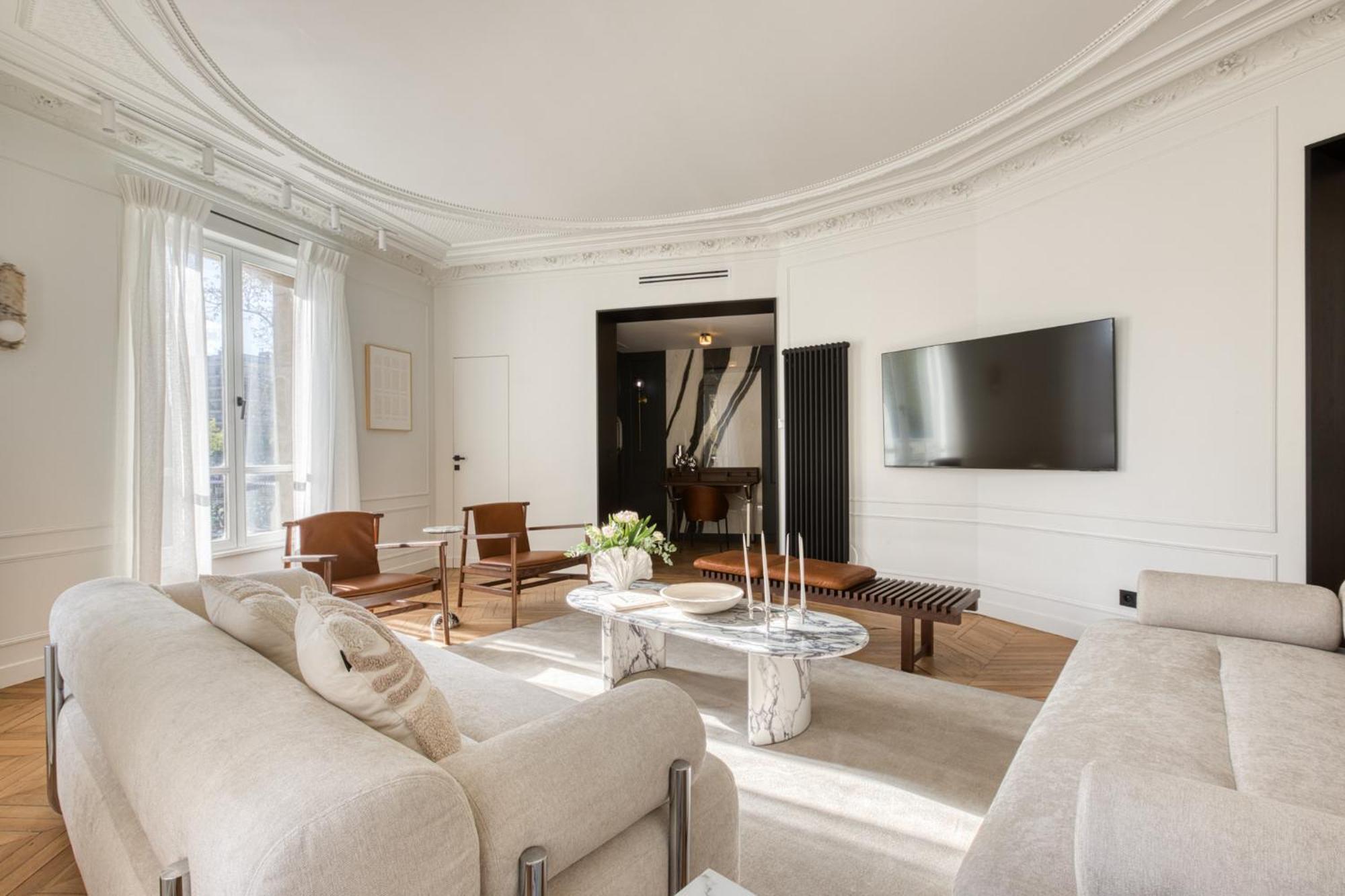 Urbanflat 225 - Elite 4 Bedroom Bastille Apartment